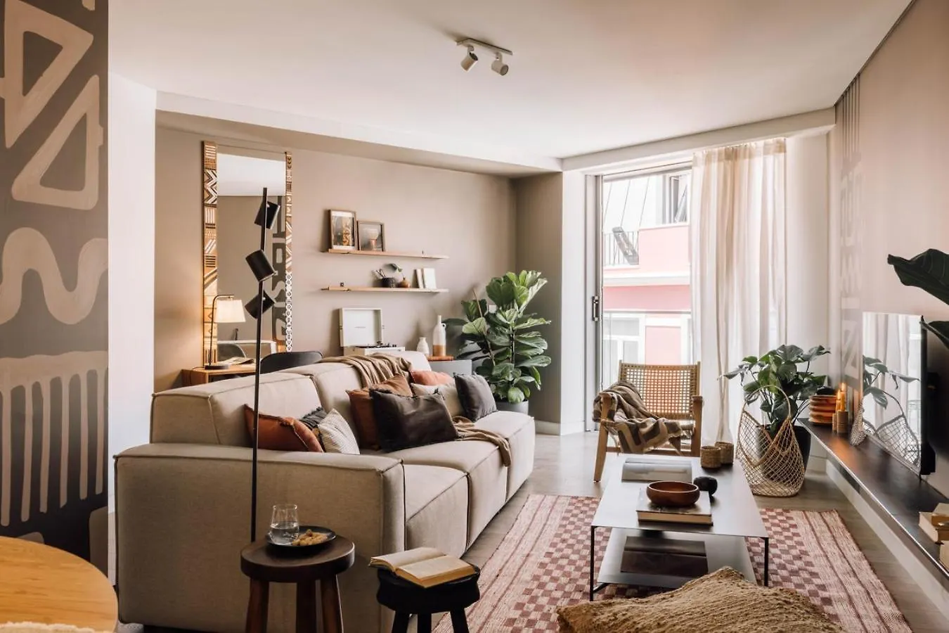 Apartment Rundi - 2 Bedrooms In Santo Antonio Lisbon