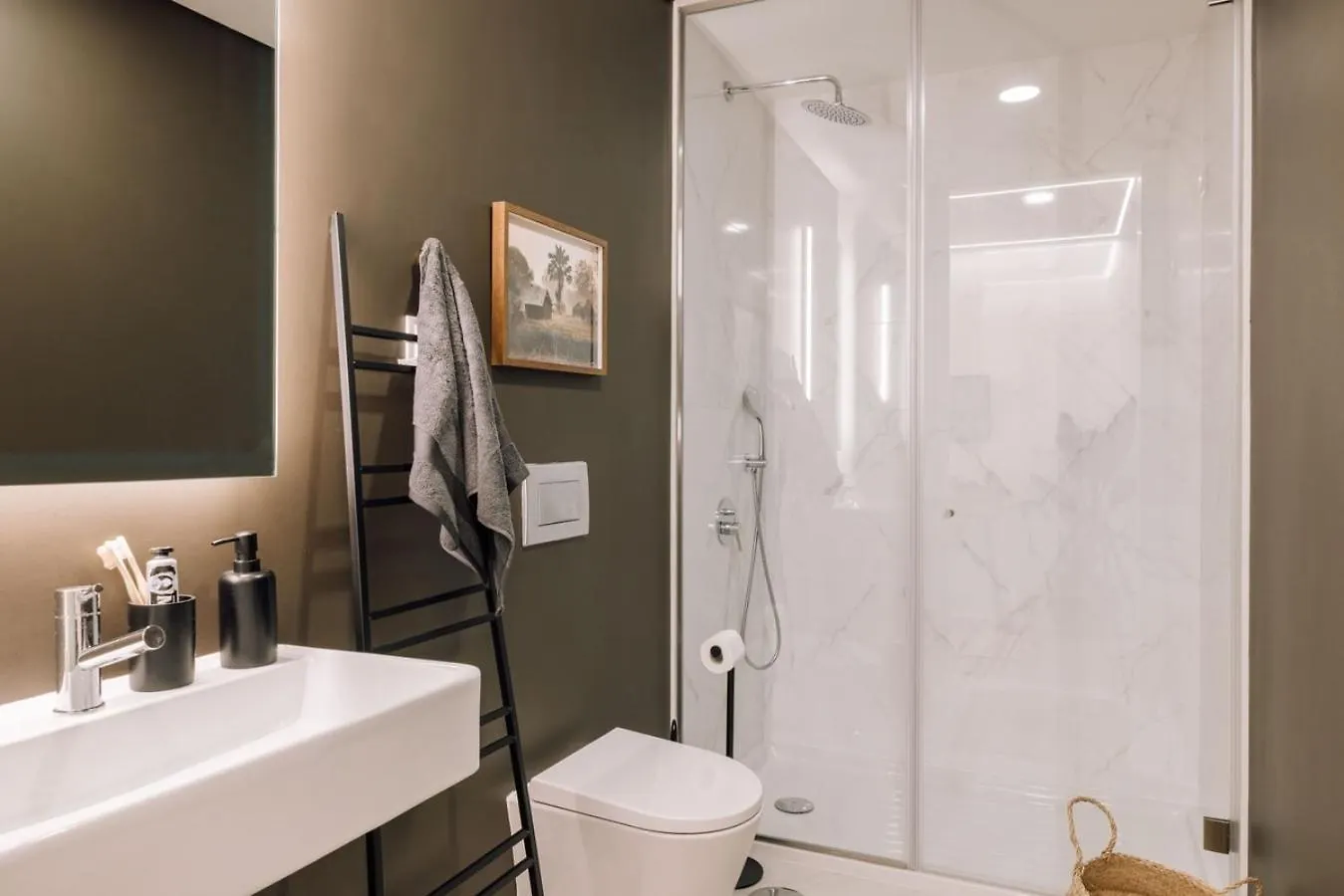 Rundi - 2 Bedrooms In Santo Antonio Lisboa